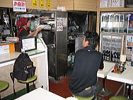ファイト餃子店店内