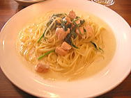 『しゃけとほうれん草』のパスタ